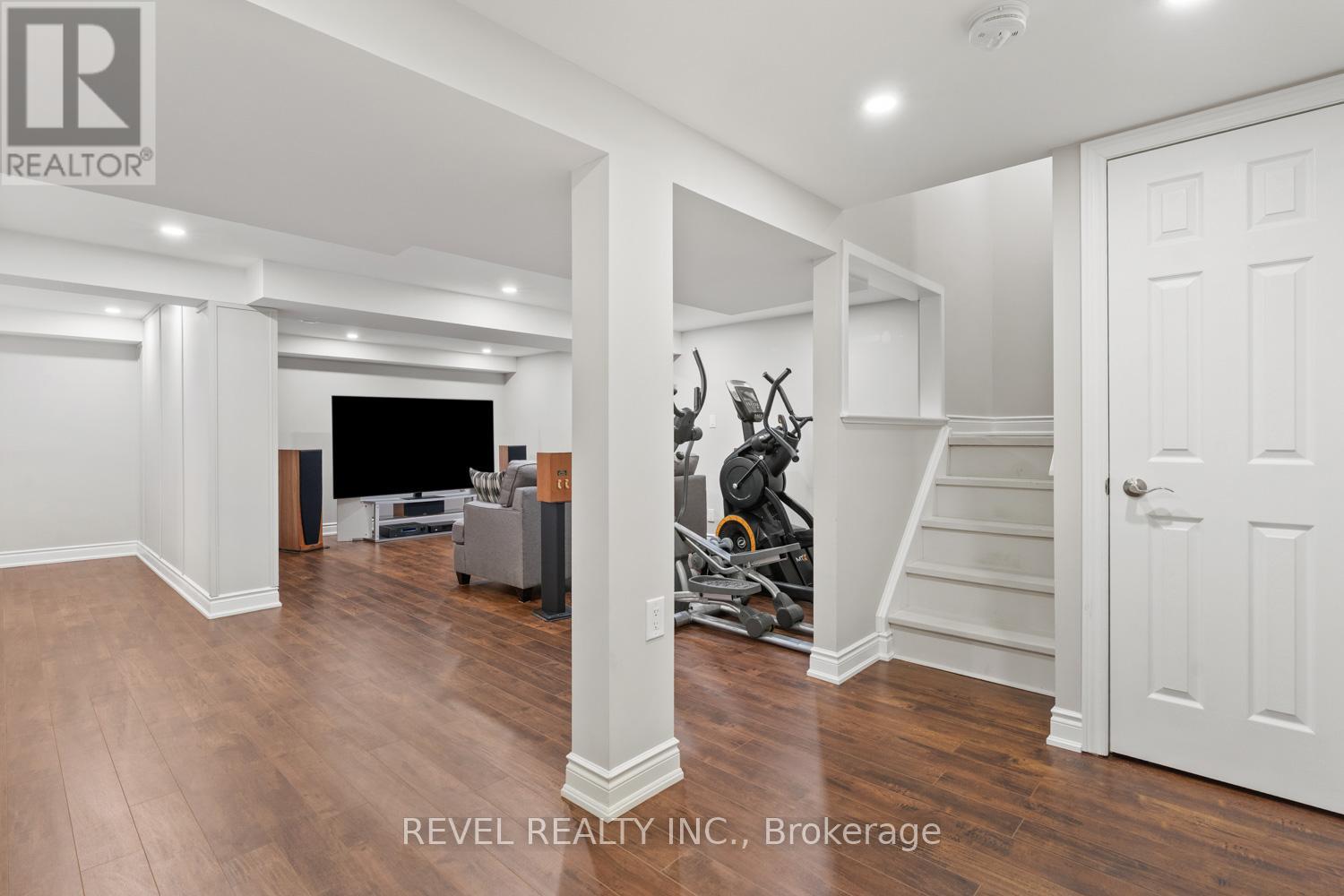 35 Bigham Crescent, Toronto, Ontario  M9C 5C5 - Photo 20 - W12936662