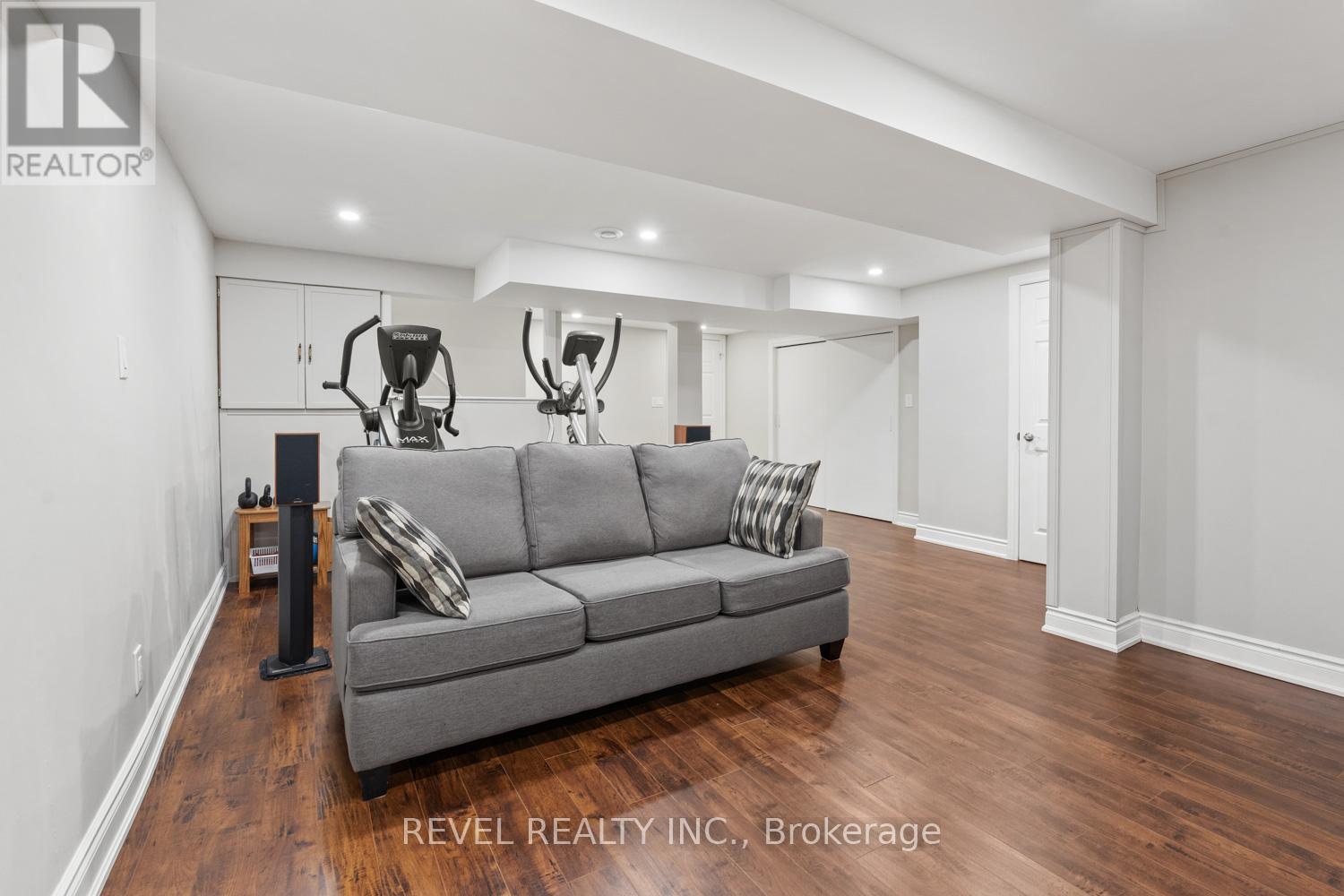 35 Bigham Crescent, Toronto, Ontario  M9C 5C5 - Photo 22 - W12936662