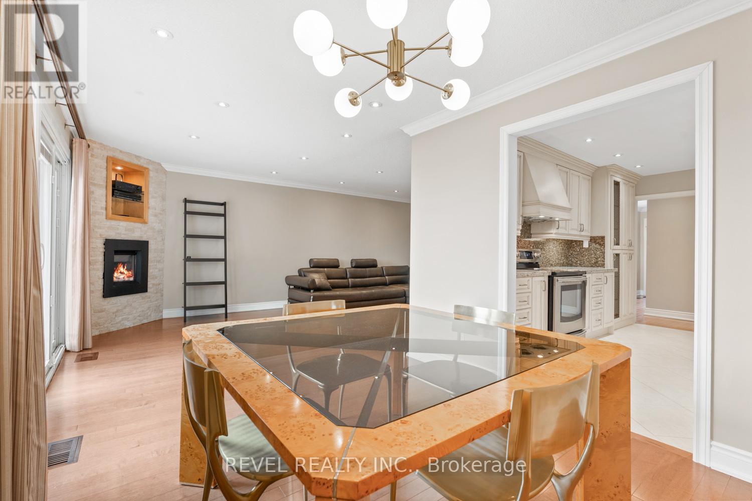 35 Bigham Crescent, Toronto, Ontario  M9C 5C5 - Photo 7 - W12936662