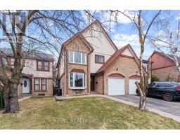 35 BIGHAM CRESCENT, Toronto, Ontario