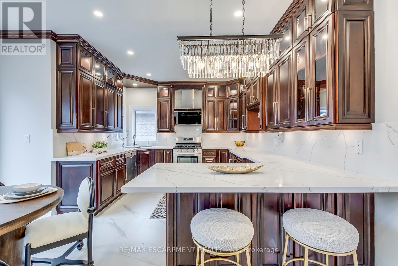 2201 Galloway Drive, Oakville, Ontario  L6H 5M1 - Photo 16 - W12936668