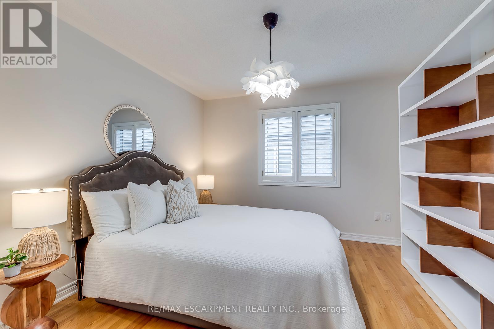 2201 Galloway Drive, Oakville, Ontario  L6H 5M1 - Photo 32 - W12936668