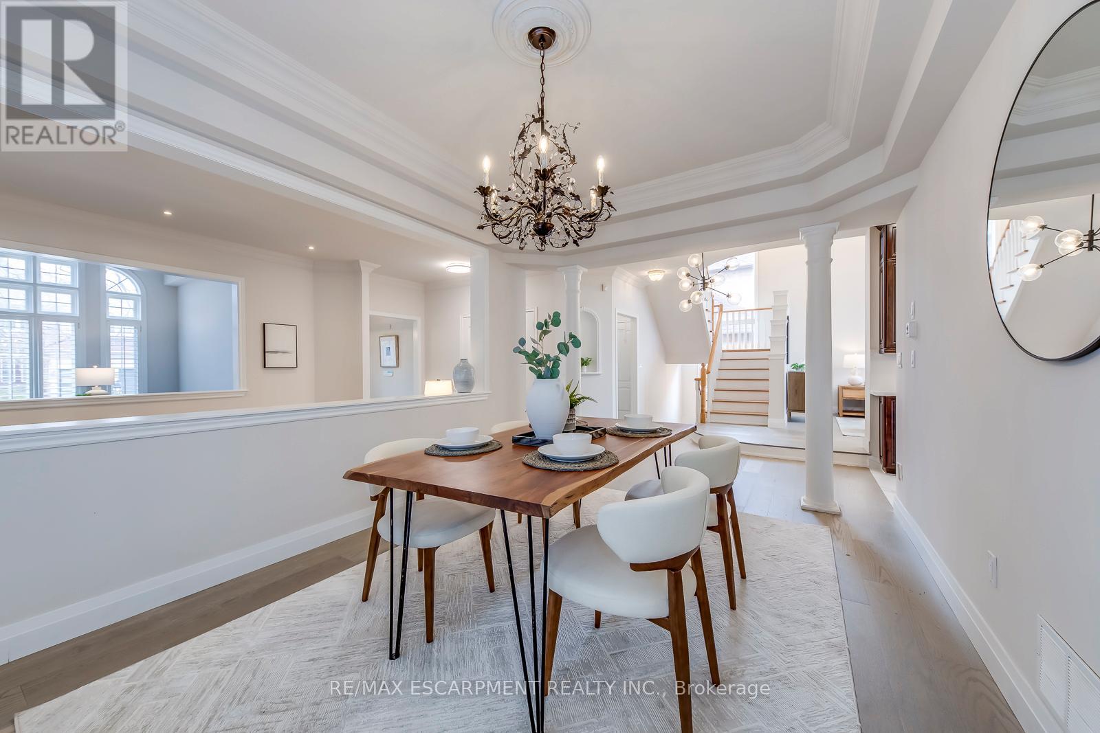 2201 Galloway Drive, Oakville, Ontario  L6H 5M1 - Photo 8 - W12936668