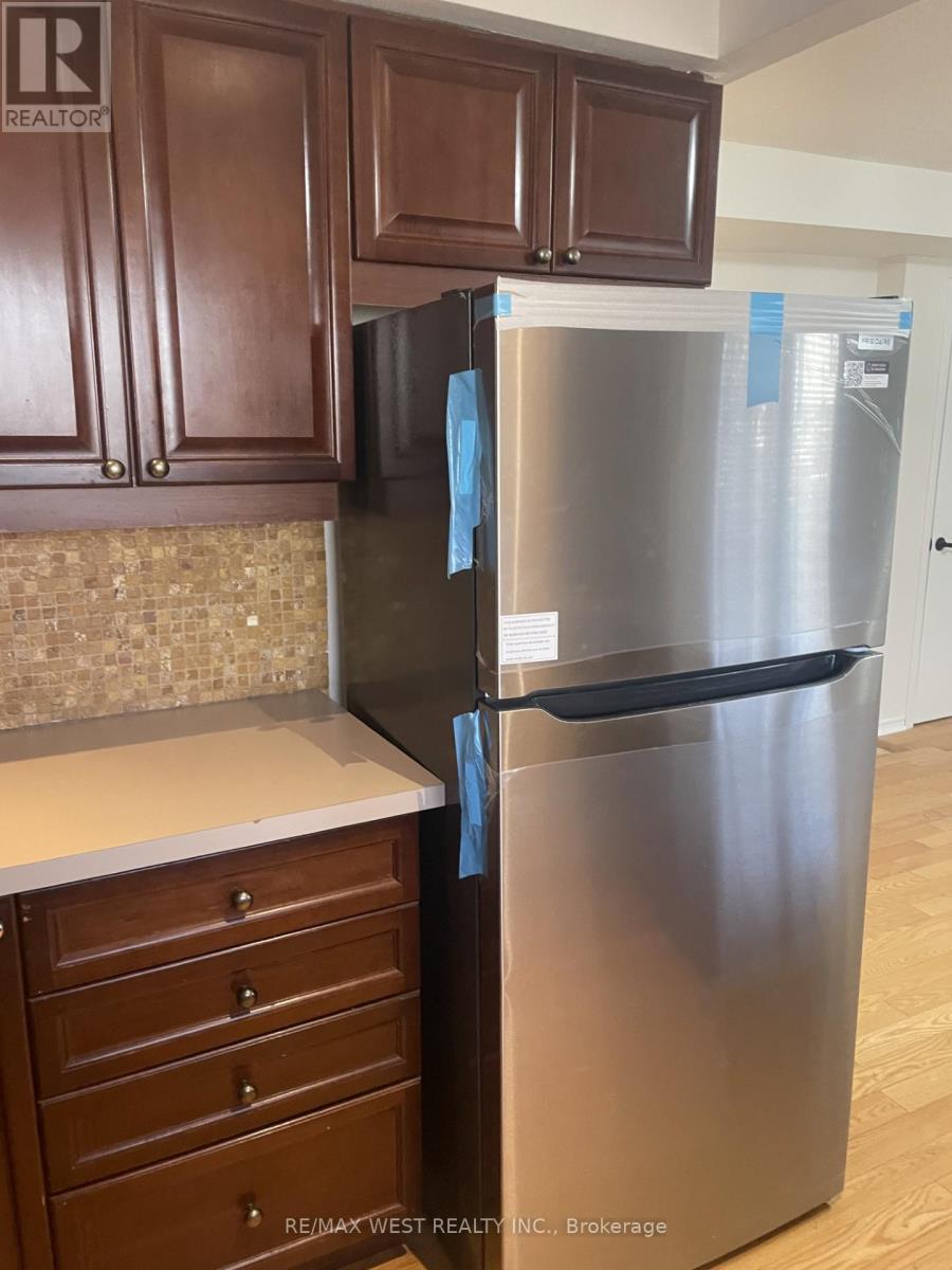 19 - 2299 Marine Drive, Oakville, Ontario  L6L 1C2 - Photo 16 - W12936692