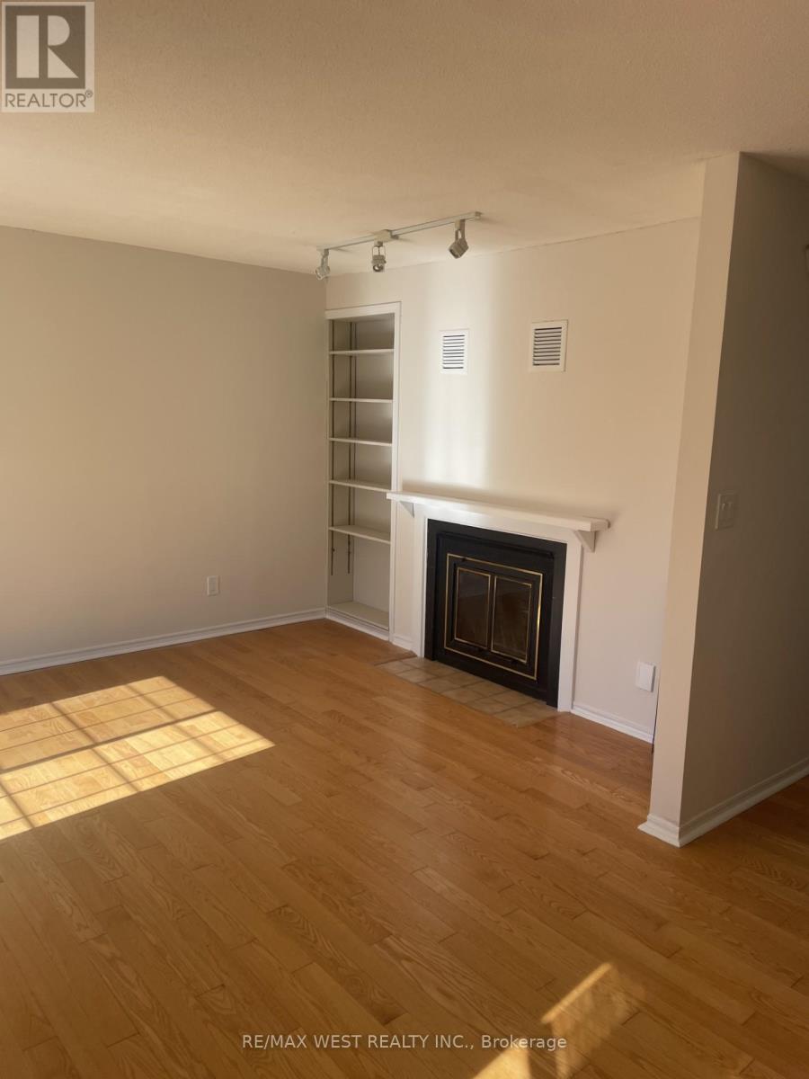 19 - 2299 Marine Drive, Oakville, Ontario  L6L 1C2 - Photo 17 - W12936692