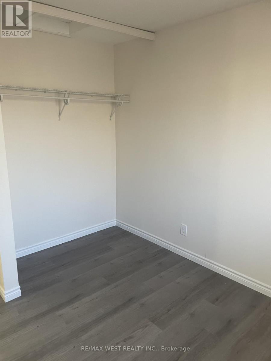 19 - 2299 Marine Drive, Oakville, Ontario  L6L 1C2 - Photo 32 - W12936692