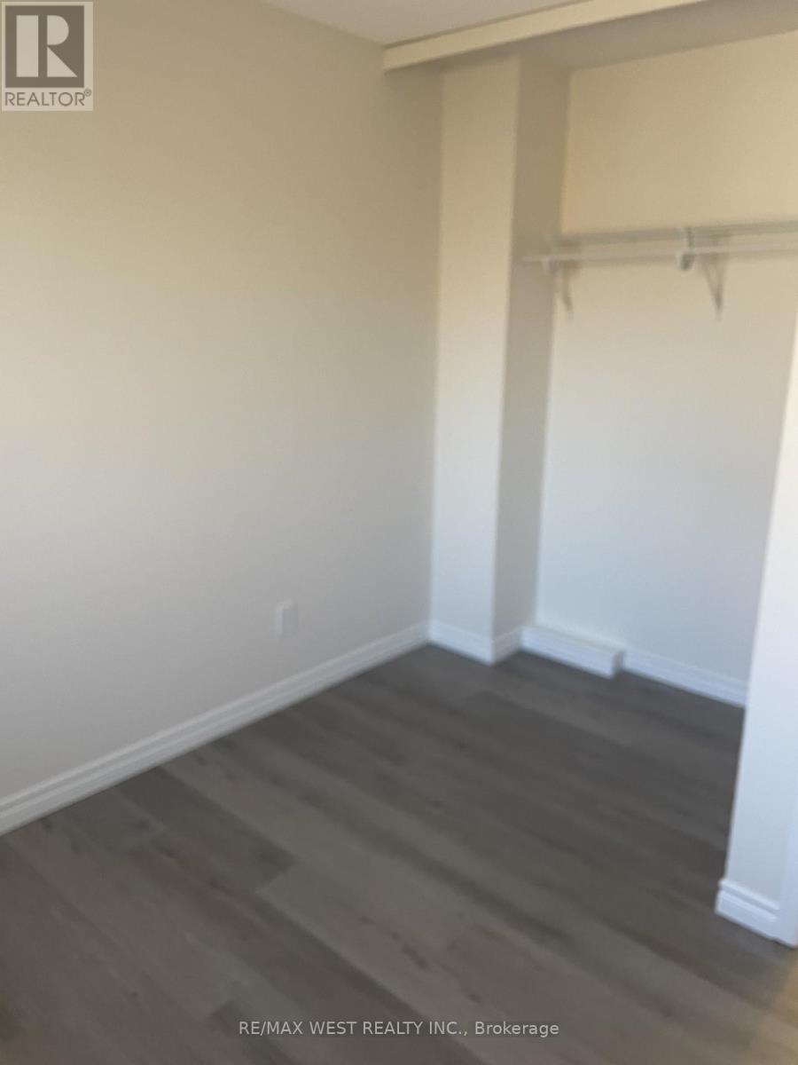 19 - 2299 Marine Drive, Oakville, Ontario  L6L 1C2 - Photo 35 - W12936692