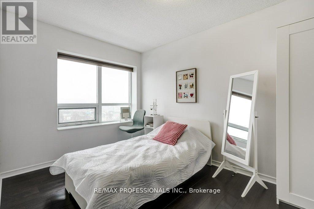 930 - 60 Heintzman Street, Toronto, Ontario  M6P 5A1 - Photo 15 - W12936754