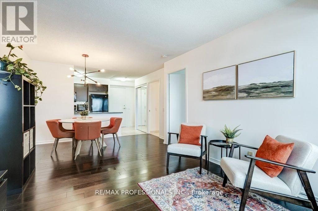 930 - 60 Heintzman Street, Toronto, Ontario  M6P 5A1 - Photo 3 - W12936754