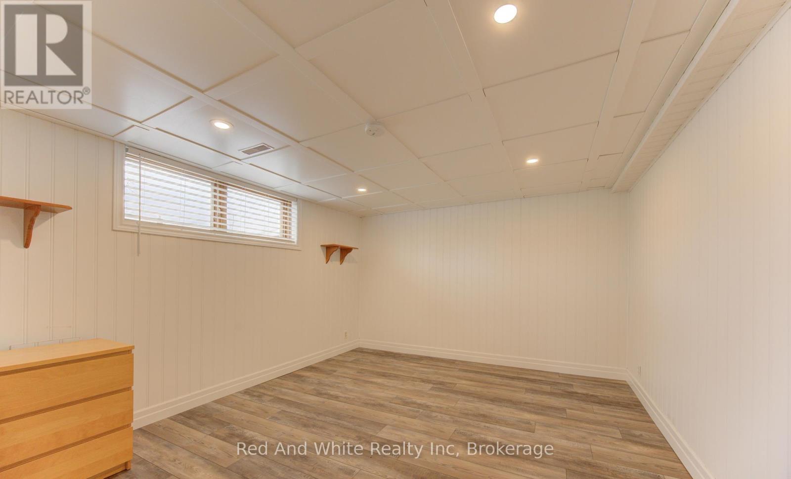 449 Greenfield Avenue, Kitchener, Ontario  N2C 1E9 - Photo 24 - X12931716