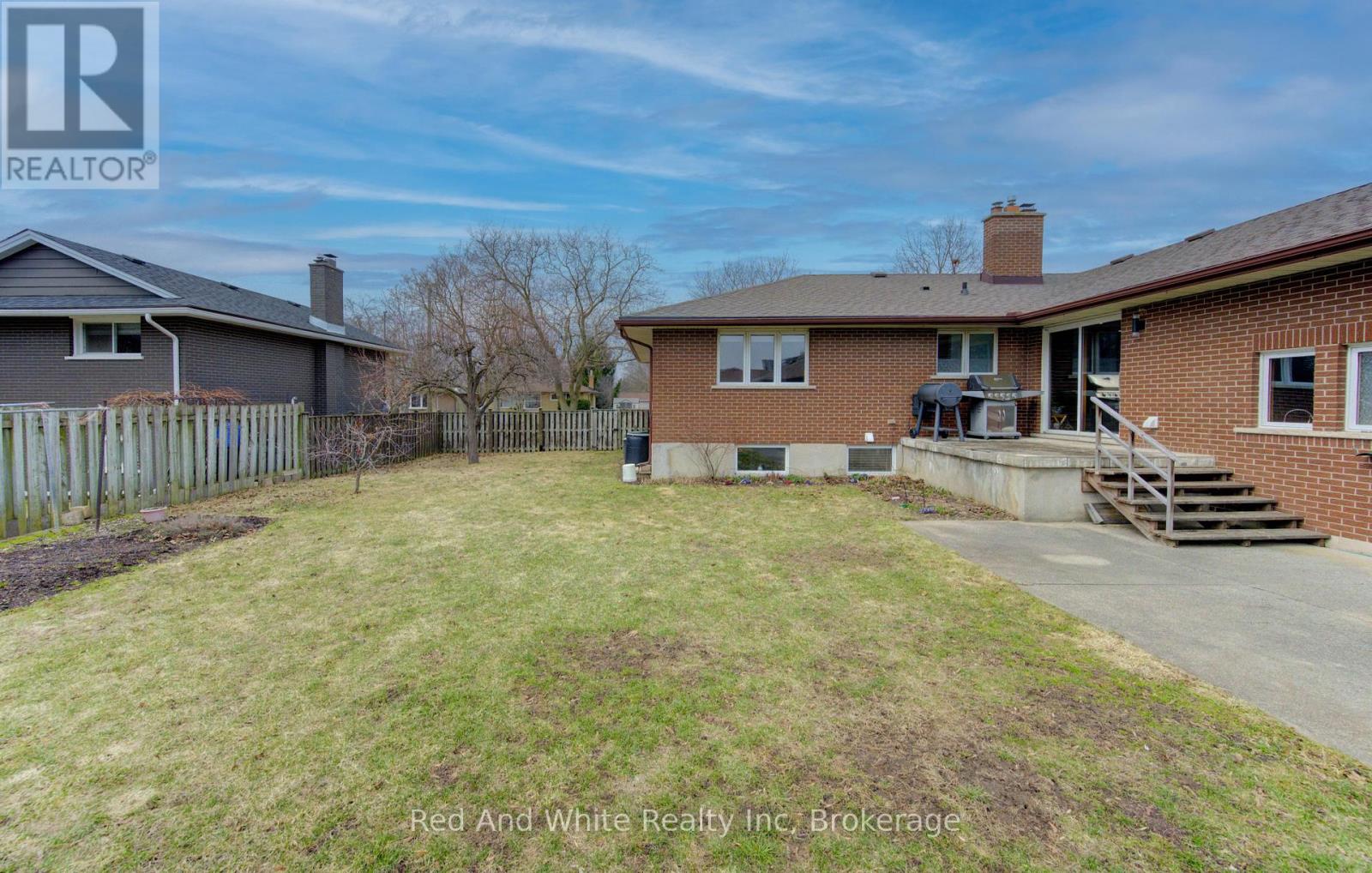 449 Greenfield Avenue, Kitchener, Ontario  N2C 1E9 - Photo 34 - X12931716