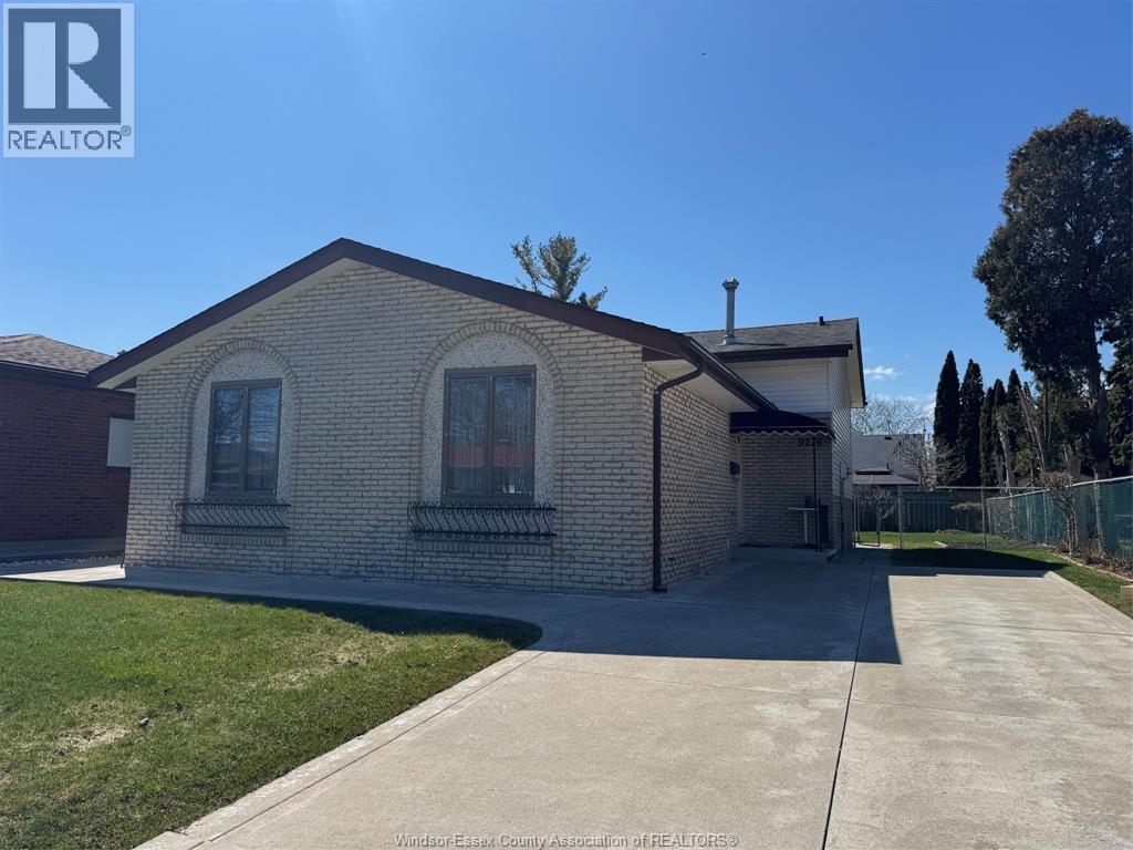 MLS# 26006555: 9276 ESPLANADE DRIVE, Windsor, Canada