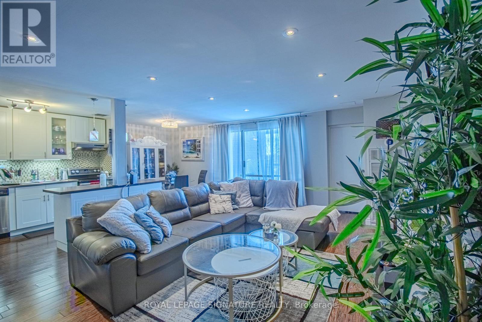 403 - 3025 THE CREDIT WOODLANDS CRESCENT, Mississauga, Ontario