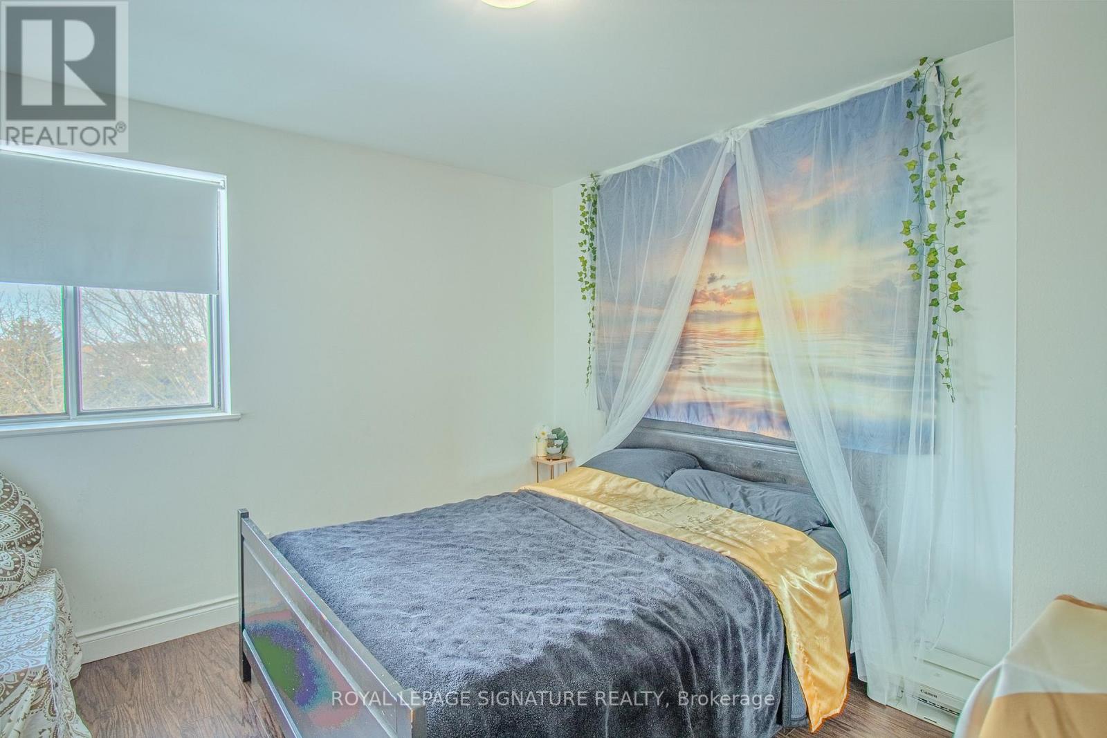403 - 3025 The Credit Woodlands Crescent, Mississauga, Ontario  L5C 2V3 - Photo 8 - W12913256