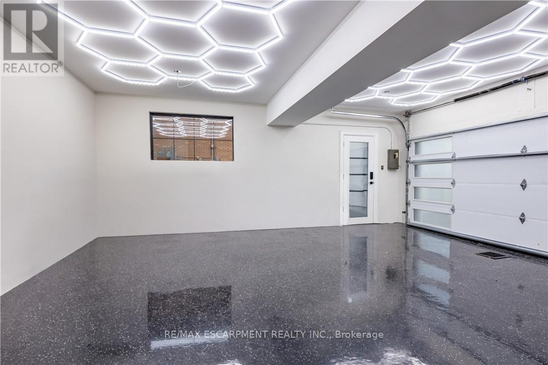 841 Danforth Place, Burlington, Ontario  L7T 1S1 - Photo 32 - W12839598