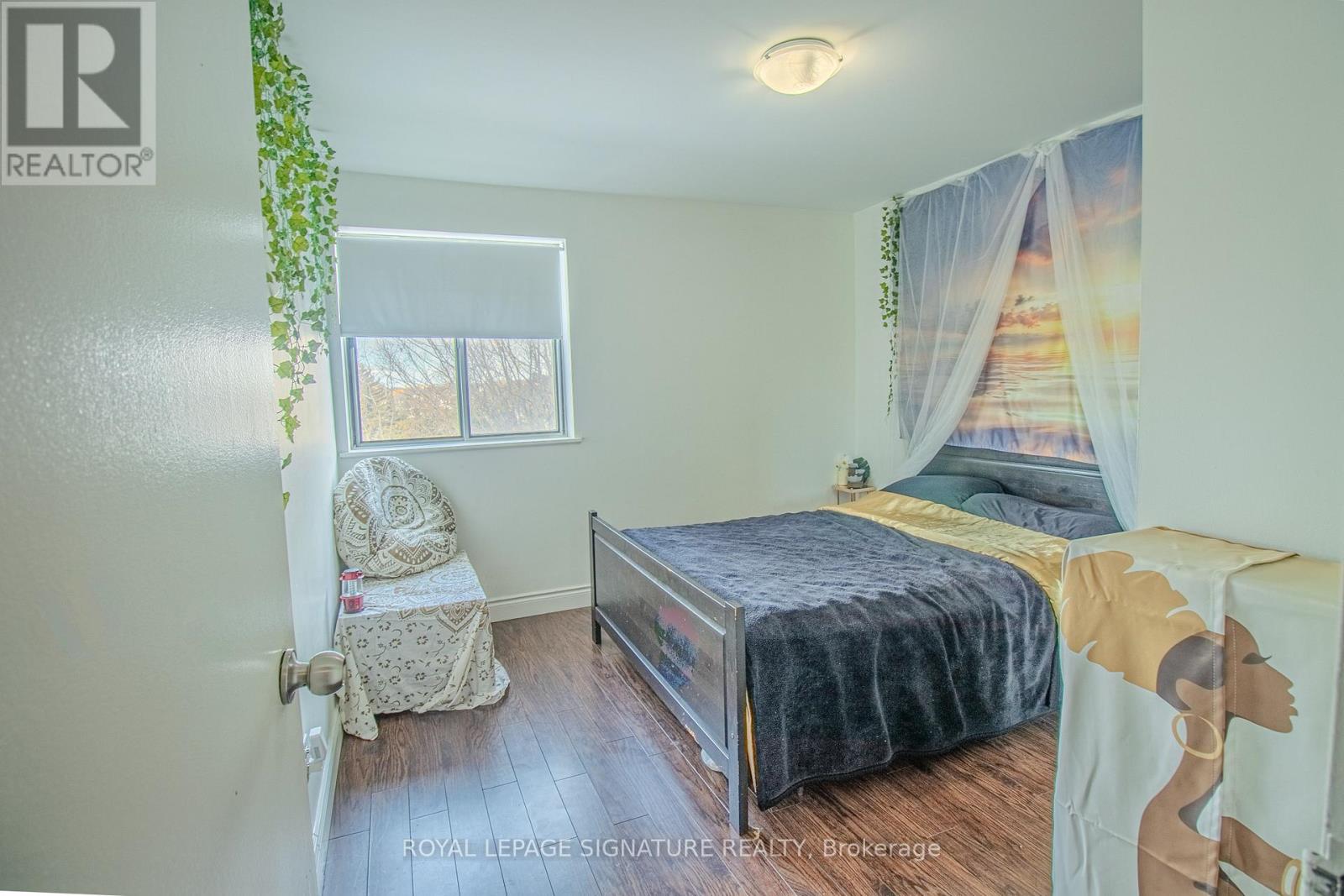 403 - 3025 The Credit Woodlands Crescent, Mississauga, Ontario  L5C 2V3 - Photo 7 - W12913256