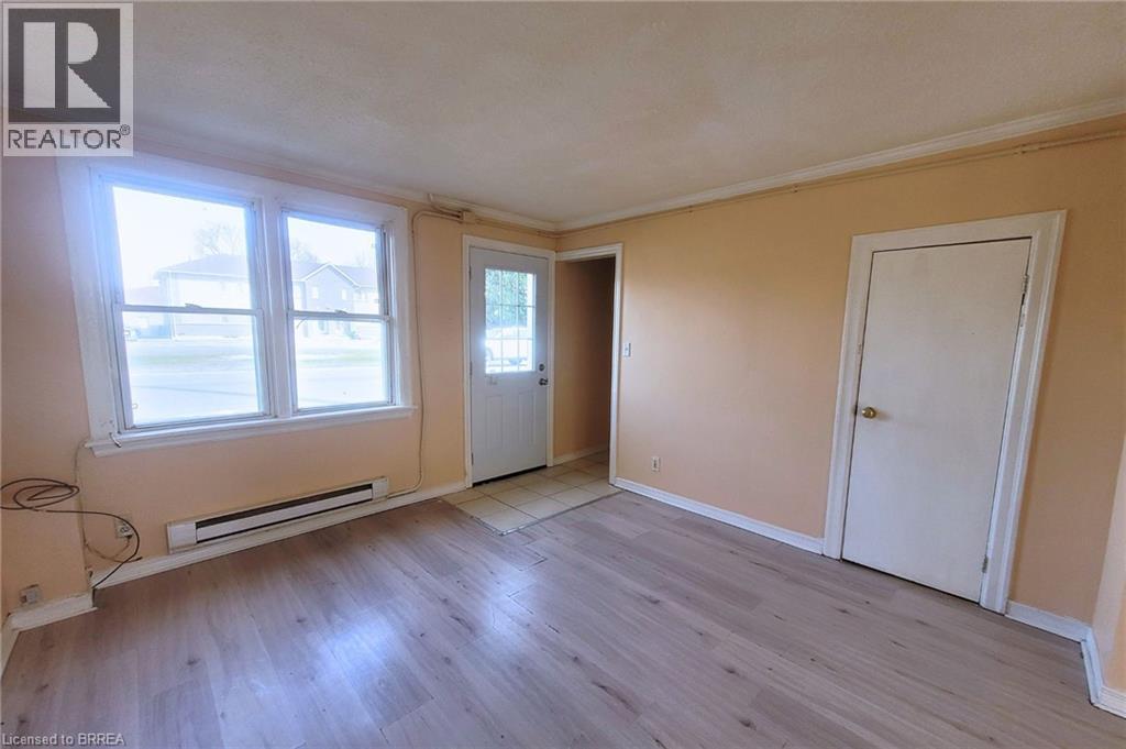 301 Campbell Street Unit# 4, Brantford, Ontario  N3S 5B6 - Photo 3 - 40815971