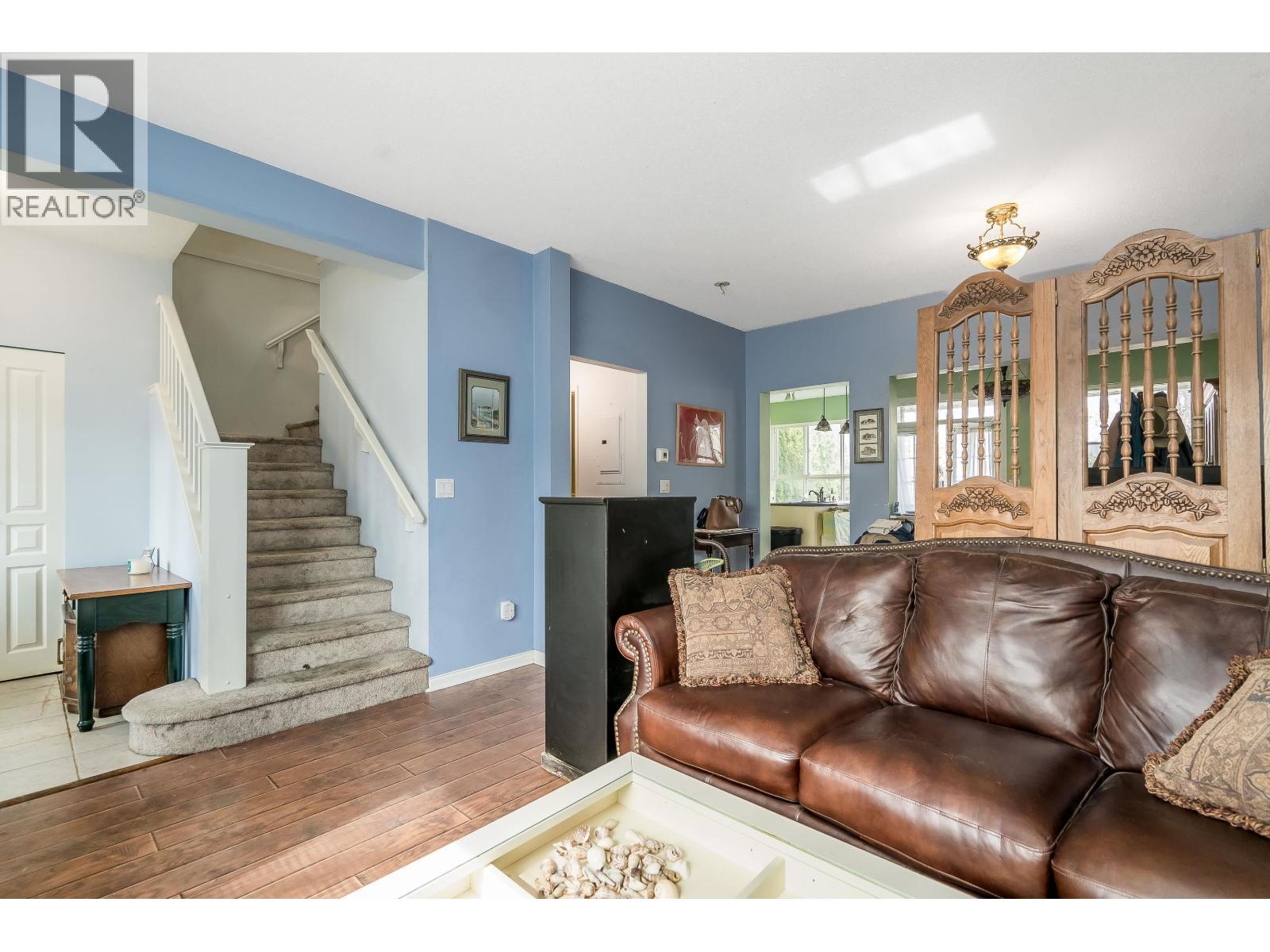 137 Star Crescent, New Westminster, British Columbia  V3M 6X6 - Photo 8 - R3102932