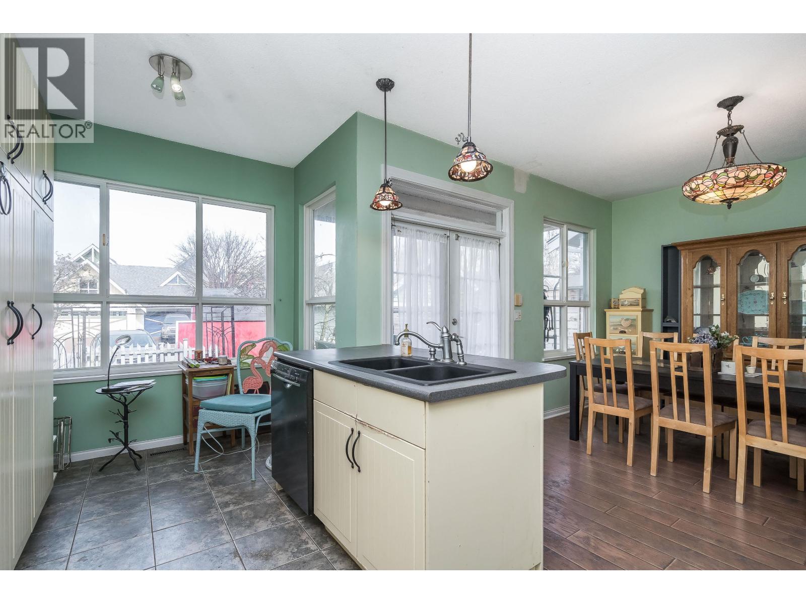 137 Star Crescent, New Westminster, British Columbia  V3M 6X6 - Photo 15 - R3102932