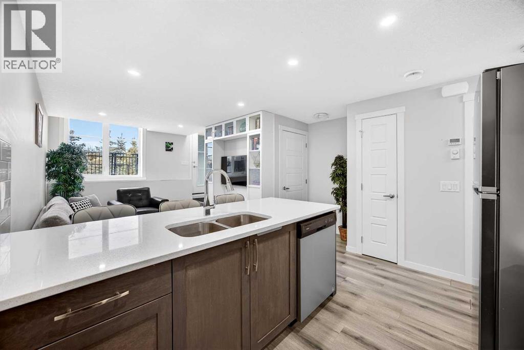 412, 260 Rowley Way NW, Calgary, Alberta  T3L 0H5 - Photo 9 - A2294759