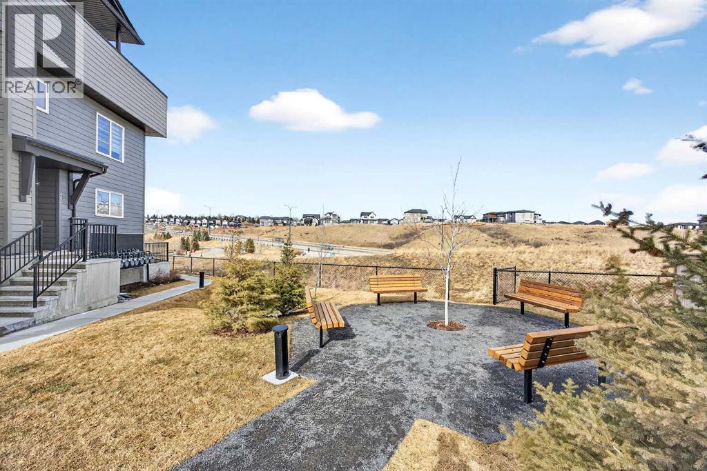 412, 260 Rowley Way NW, Calgary, Alberta  T3L 0H5 - Photo 2 - A2294759