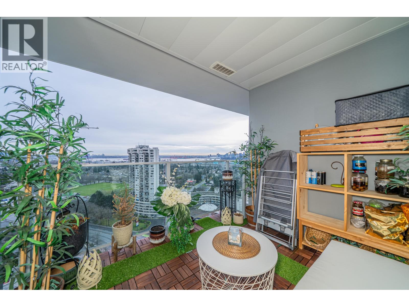 2102 1632 Lions Gate Lane, North Vancouver, British Columbia  V7P 0E2 - Photo 3 - R3068879