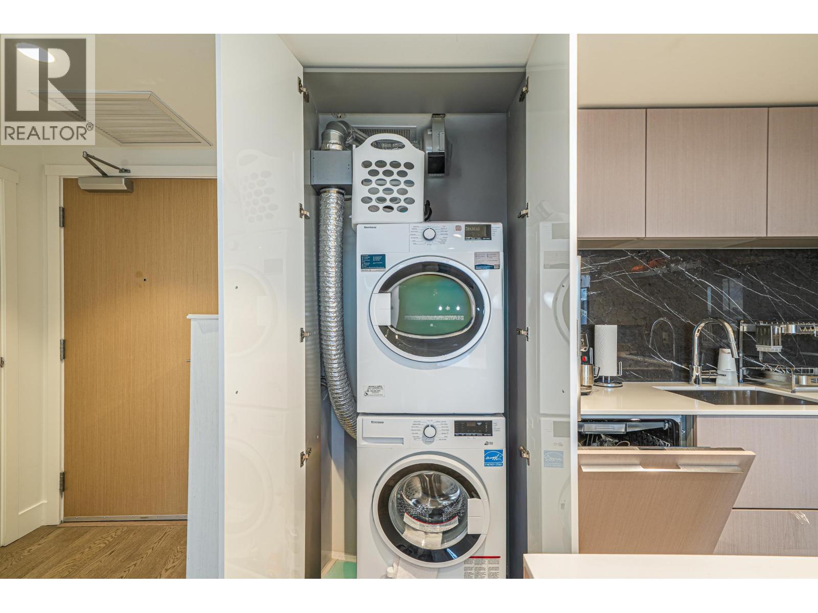 2102 1632 Lions Gate Lane, North Vancouver, British Columbia  V7P 0E2 - Photo 15 - R3068879