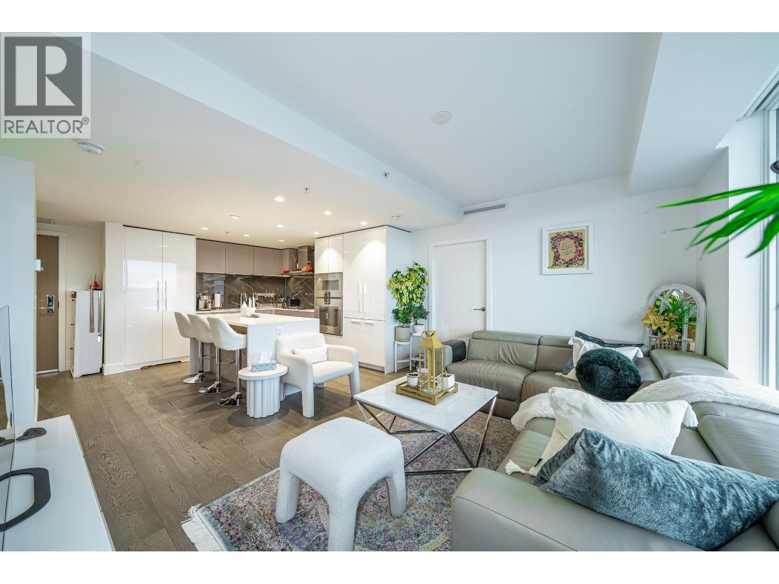 2102 1632 Lions Gate Lane, North Vancouver, British Columbia  V7P 0E2 - Photo 6 - R3068879