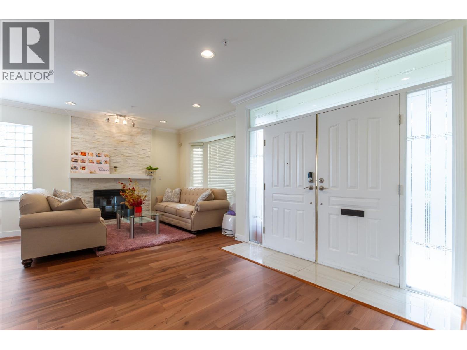 55 Dieppe Place, Vancouver, British Columbia  V5M 4A3 - Photo 2 - R3104677