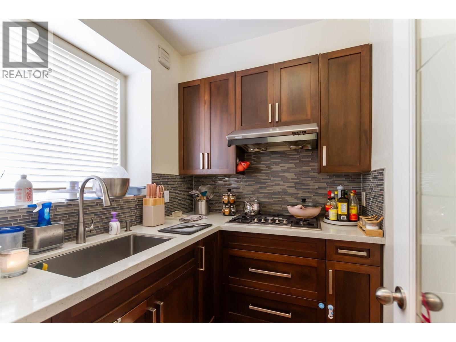 55 Dieppe Place, Vancouver, British Columbia  V5M 4A3 - Photo 11 - R3104677