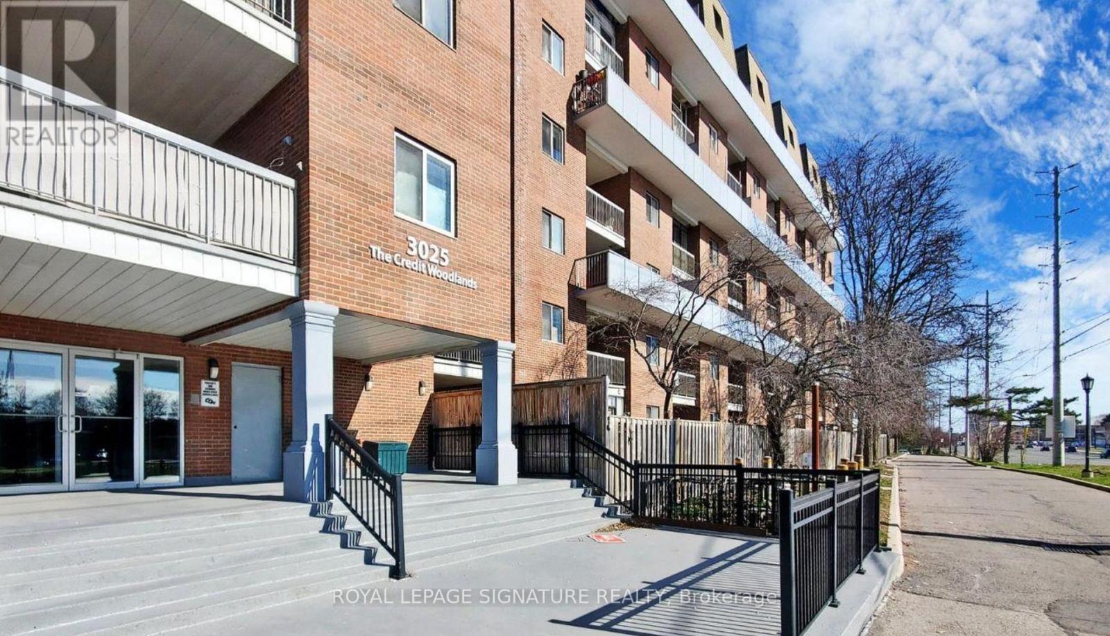 403 - 3025 The Credit Woodlands Crescent, Mississauga, Ontario  L5C 2V3 - Photo 14 - W12913256