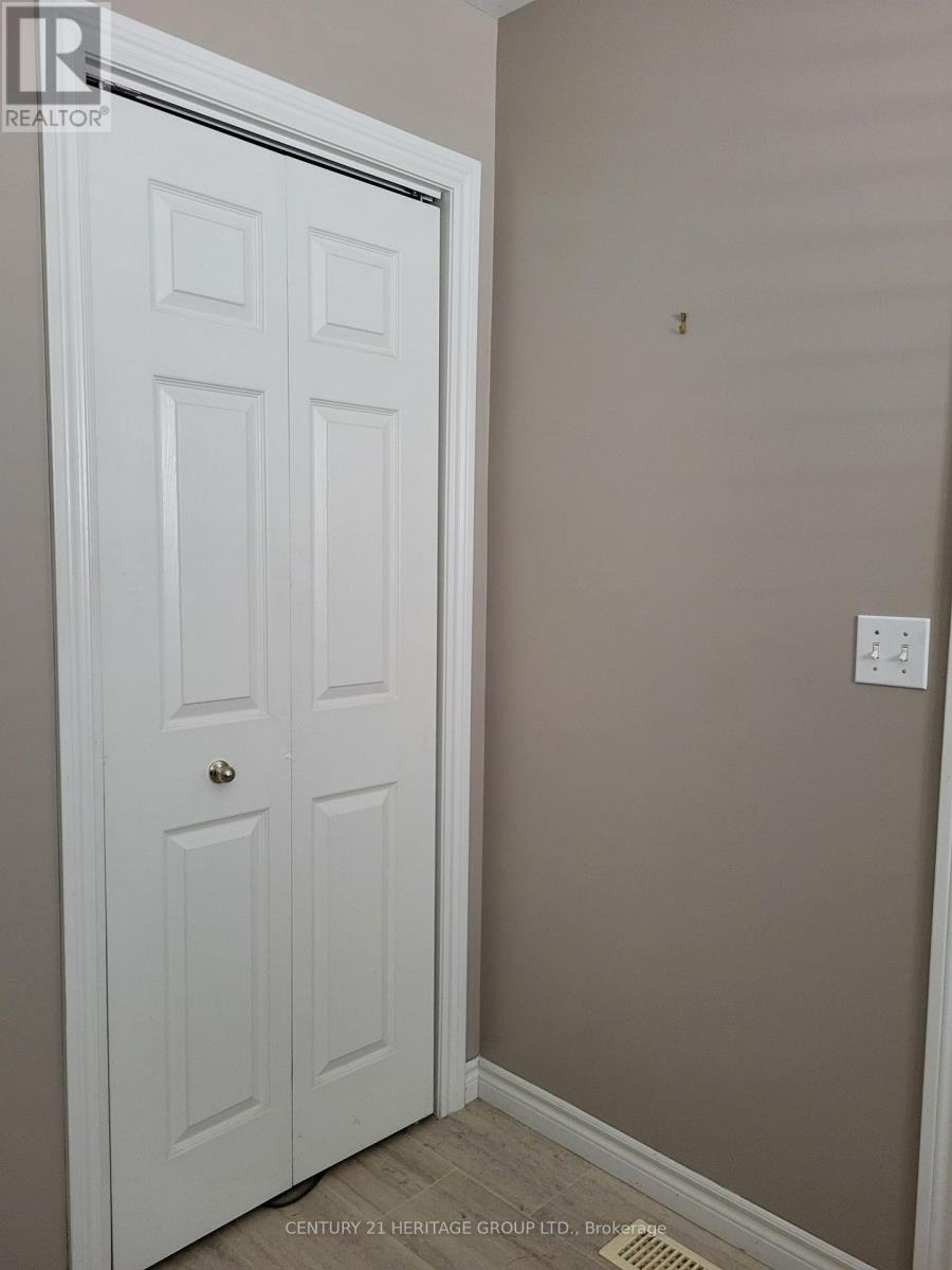 71 Finch Drive, Belleville, Ontario  K8P 5L4 - Photo 24 - X12913862