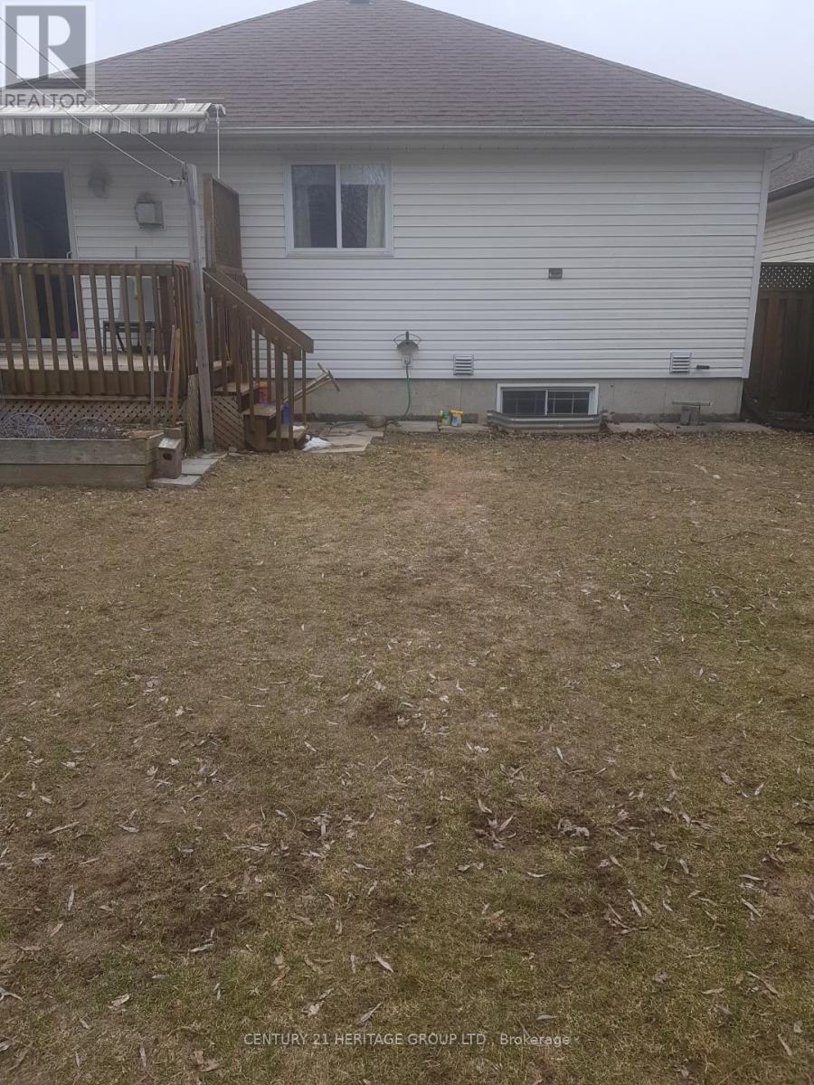 71 Finch Drive, Belleville, Ontario  K8P 5L4 - Photo 28 - X12913862