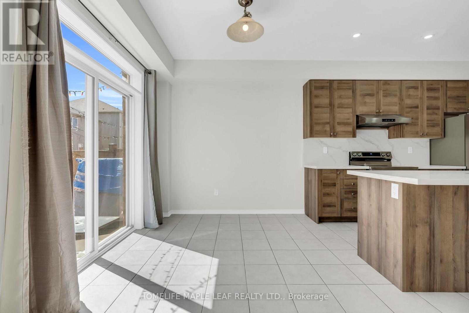 129 Longboat Run W, Brantford, Ontario  N3T 0R8 - Photo 18 - X12932370