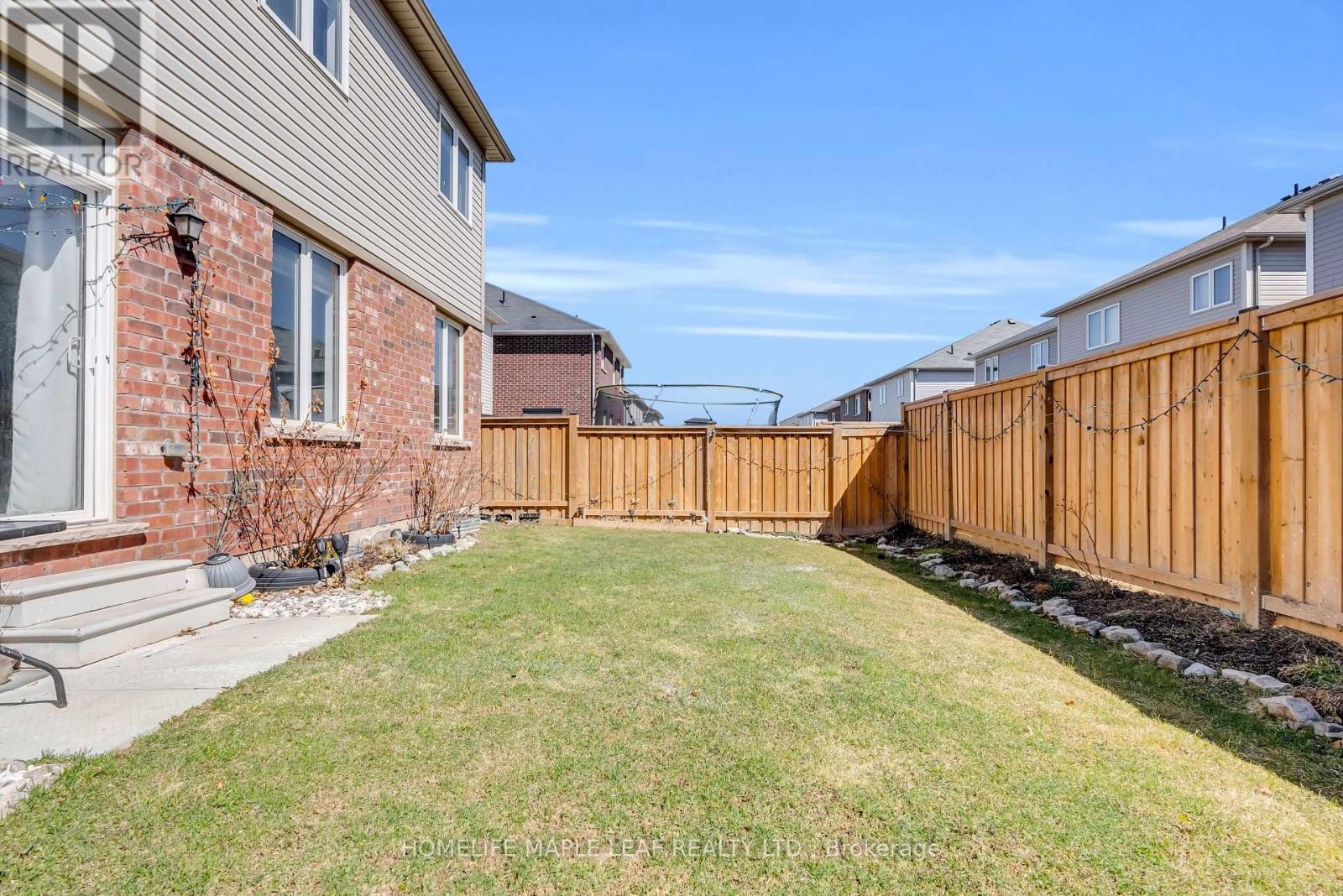 129 Longboat Run W, Brantford, Ontario  N3T 0R8 - Photo 48 - X12932370