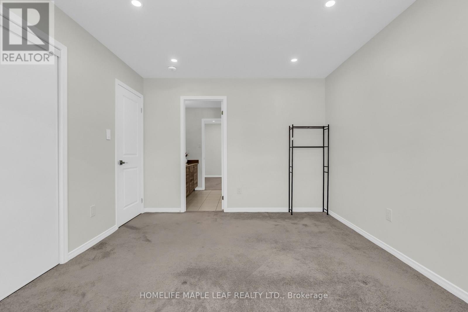 129 Longboat Run W, Brantford, Ontario  N3T 0R8 - Photo 45 - X12932370