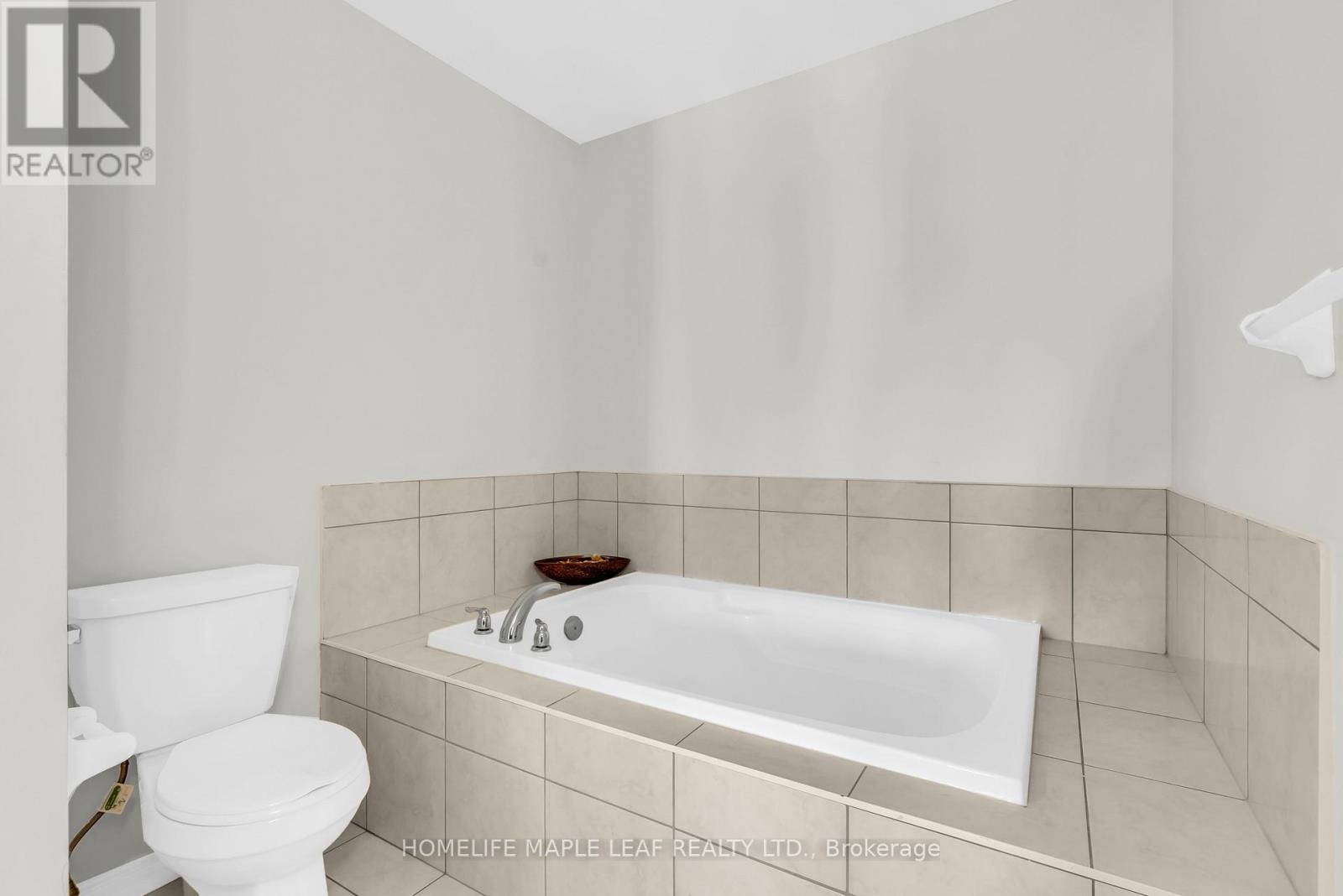 129 Longboat Run W, Brantford, Ontario  N3T 0R8 - Photo 39 - X12932370