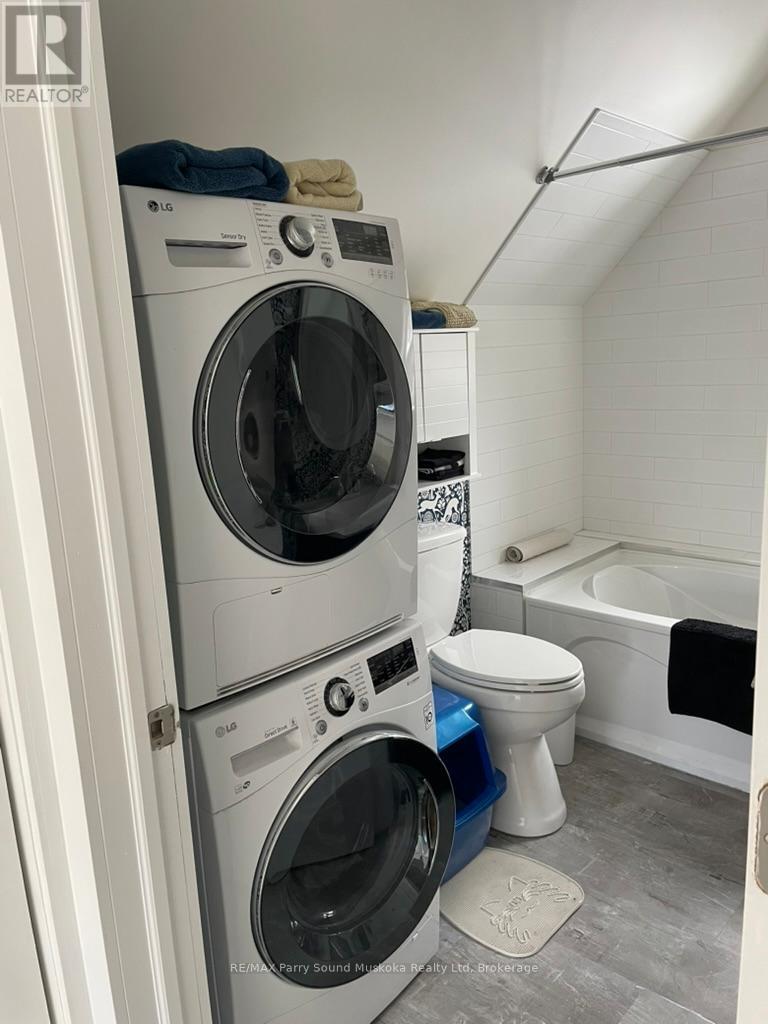 141 Hwy 520 Highway, Armour, Ontario  P0A 1C0 - Photo 11 - X12936874