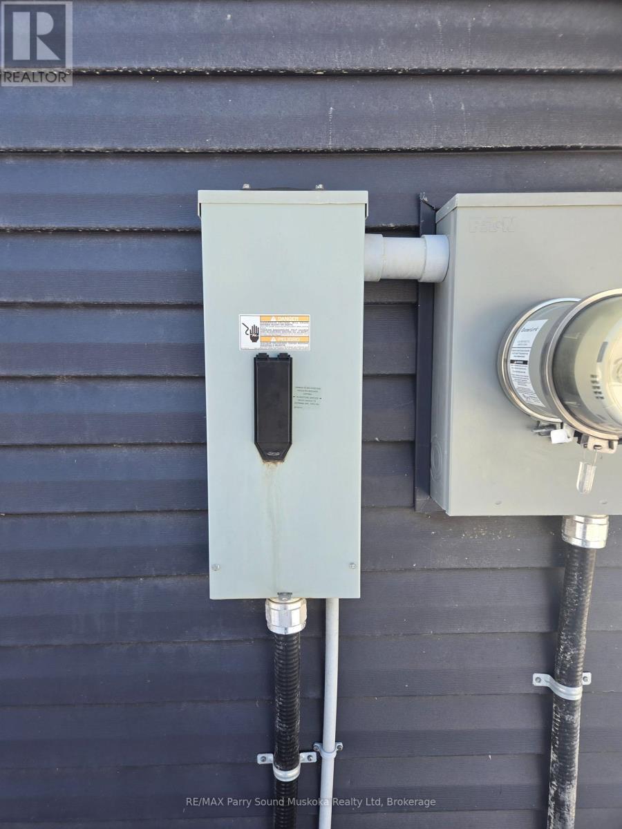 141 Hwy 520 Highway, Armour, Ontario  P0A 1C0 - Photo 18 - X12936874