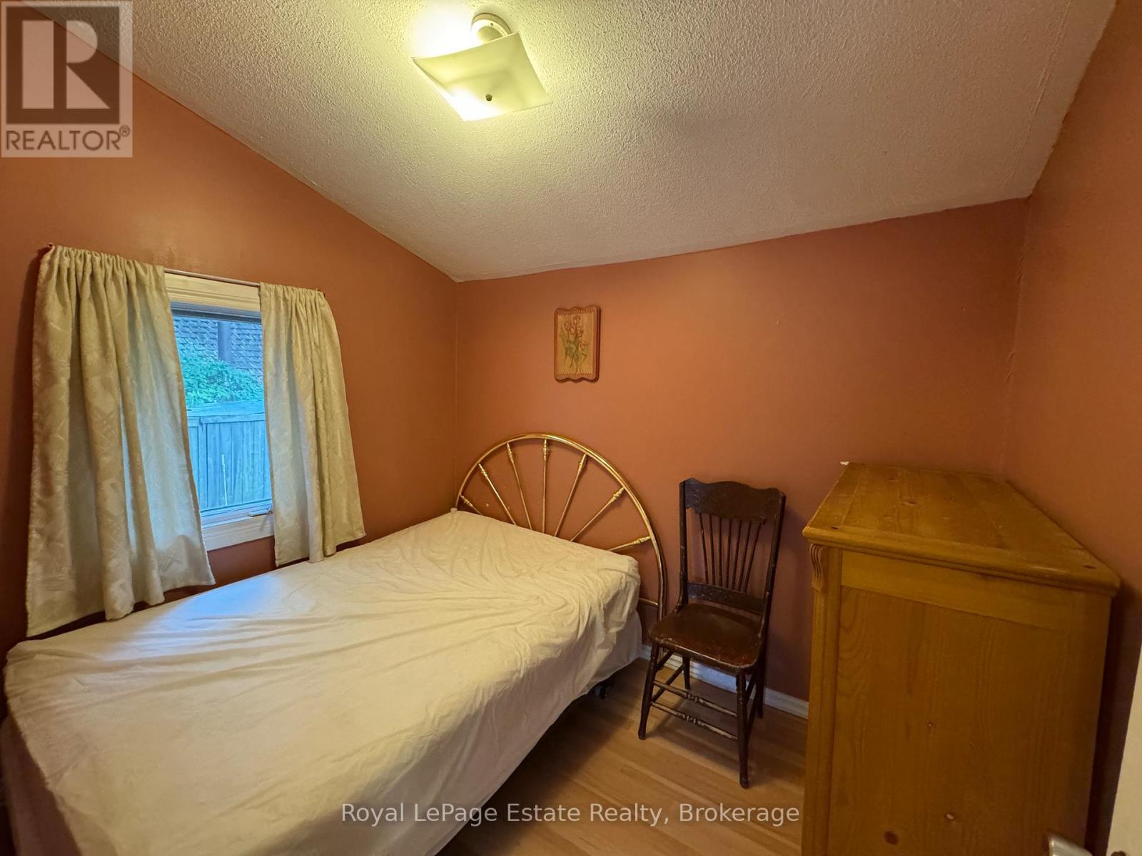 104 Third Avenue N, South Bruce Peninsula, Ontario  N0H 2G0 - Photo 16 - X12936890