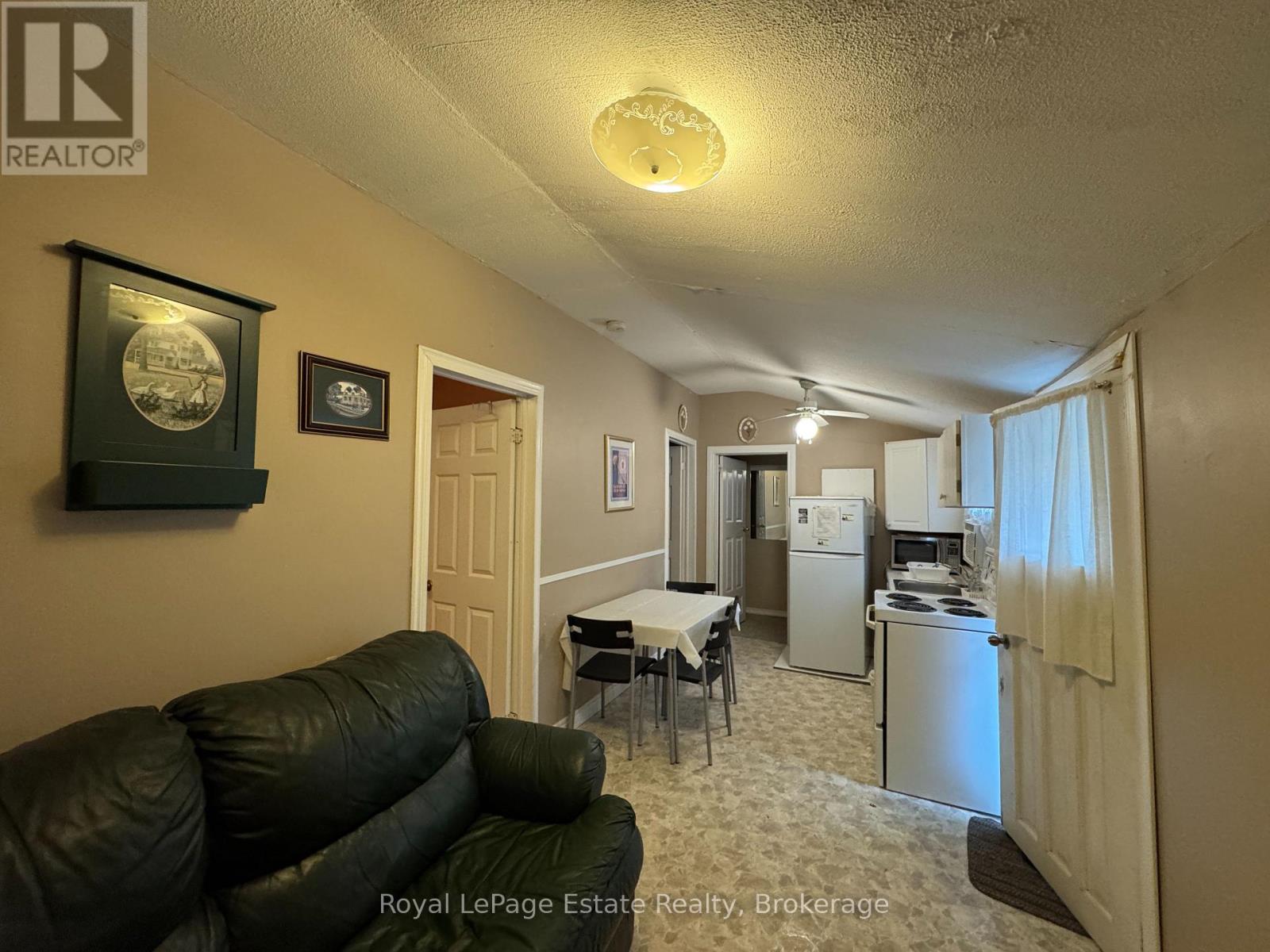 104 Third Avenue N, South Bruce Peninsula, Ontario  N0H 2G0 - Photo 28 - X12936890