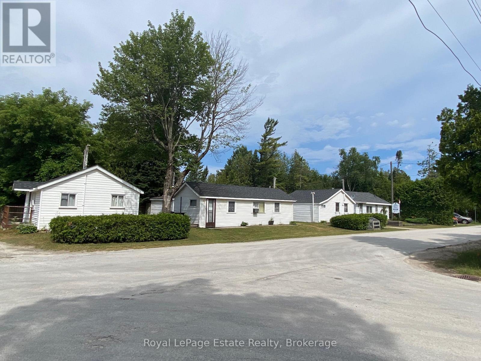 104 Third Avenue N, South Bruce Peninsula, Ontario  N0H 2G0 - Photo 30 - X12936890