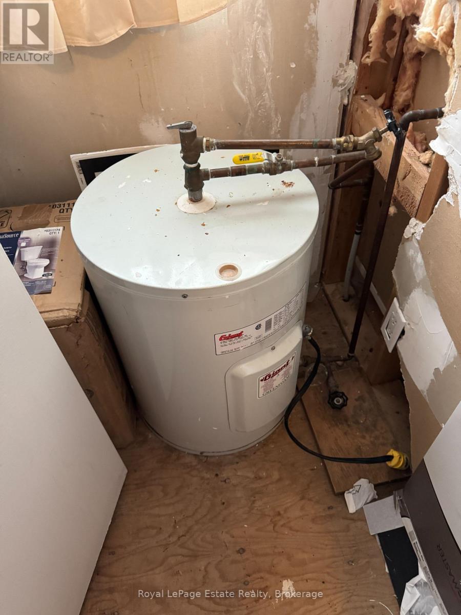 104 Third Avenue N, South Bruce Peninsula, Ontario  N0H 2G0 - Photo 31 - X12936890