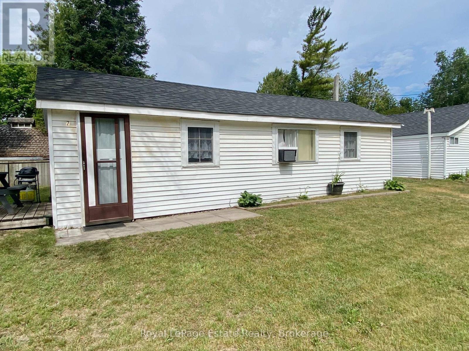 104 Third Avenue N, South Bruce Peninsula, Ontario  N0H 2G0 - Photo 7 - X12936890