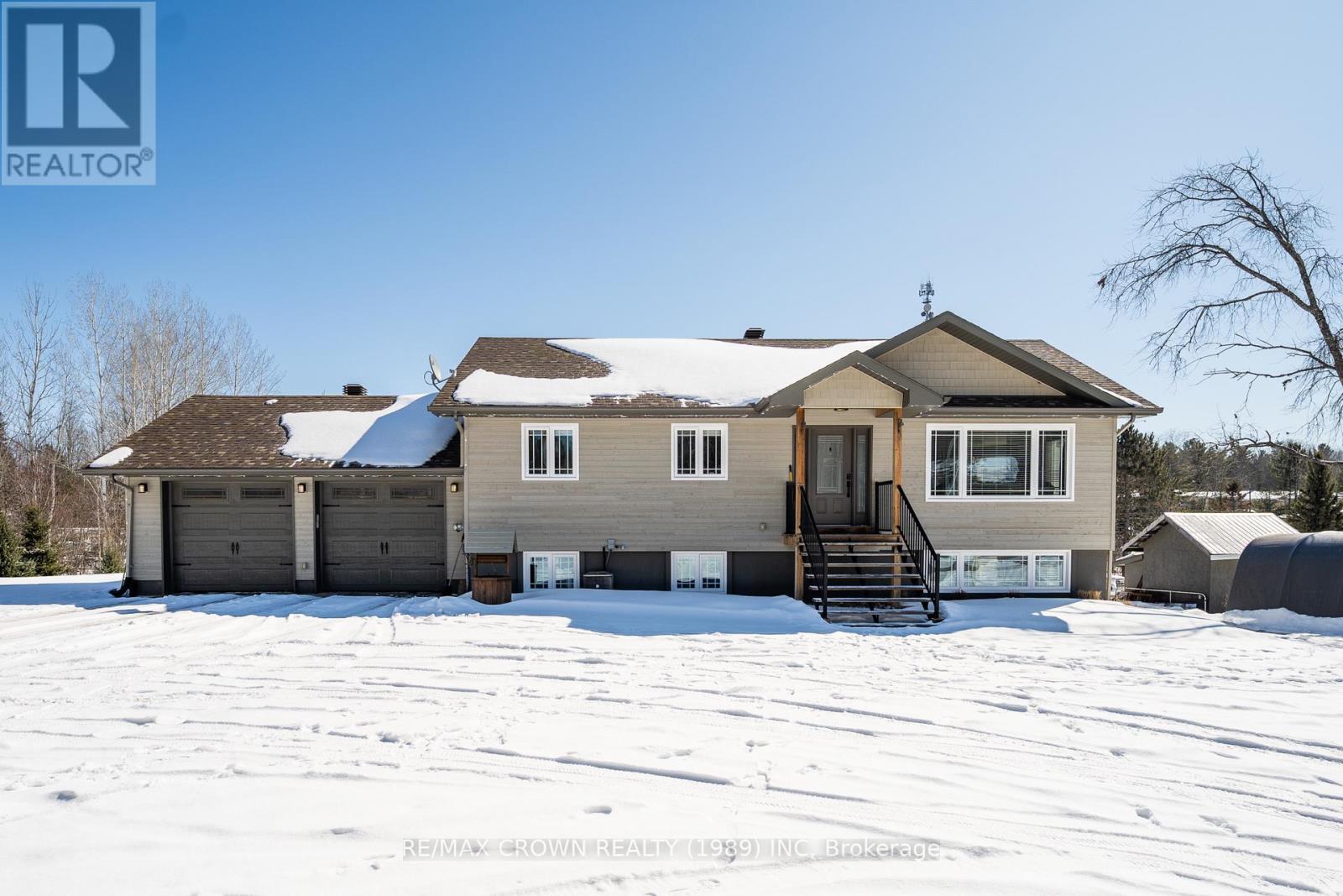 211 EGLINGTON ROAD N, East Ferris, Ontario