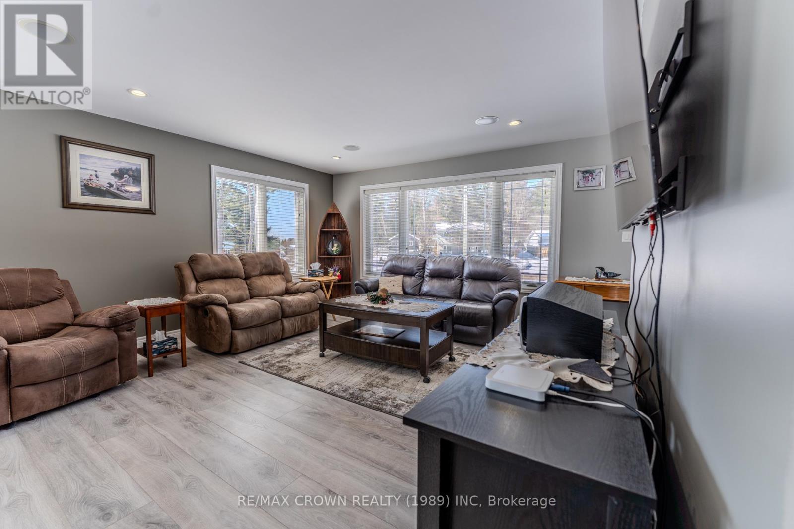 211 Eglington Road N, East Ferris, Ontario  P0H 1H0 - Photo 4 - X12936878