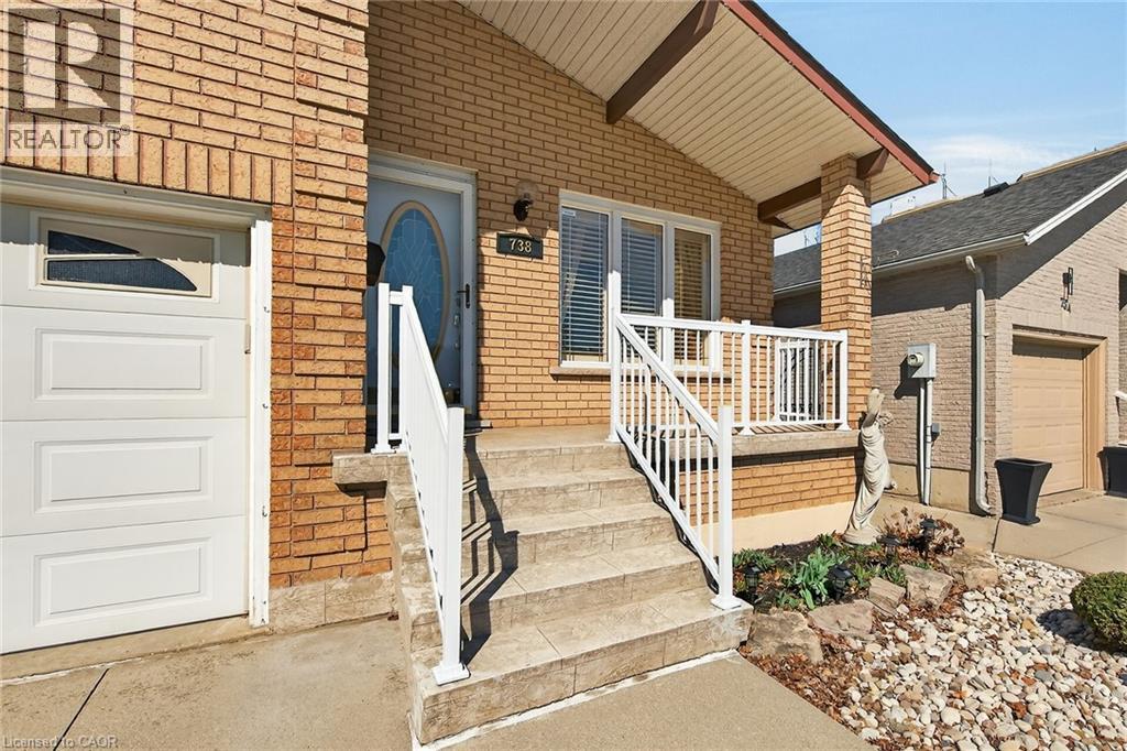 738 Upper Kenilworth Avenue, Hamilton, Ontario  L8T 4Z6 - Photo 5 - 40816223