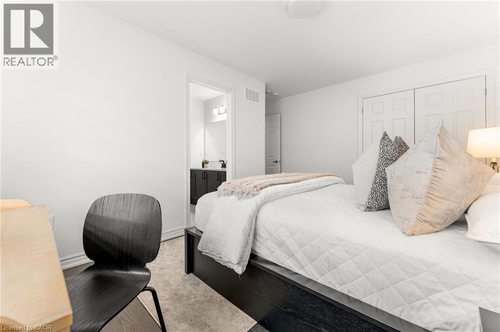 54 Sparrow Way, Colgan, Ontario  L0G 1W0 - Photo 38 - 40809383