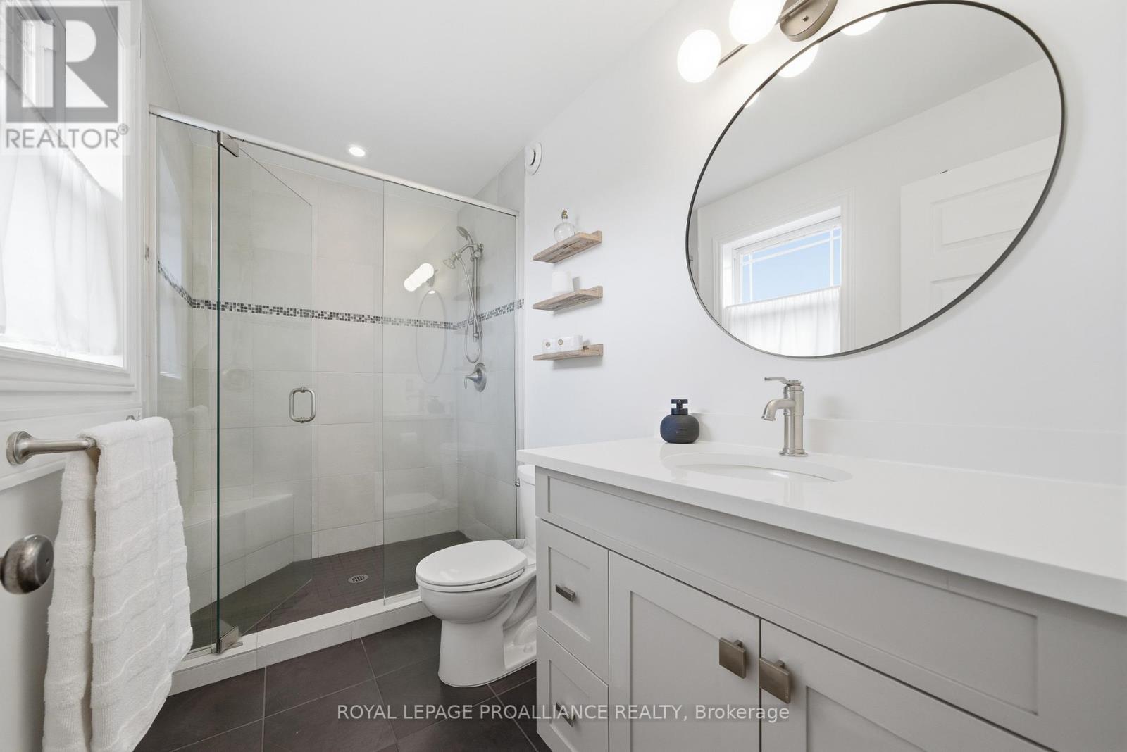 42 Windwhisper Drive, Belleville, Ontario  K0K 2V0 - Photo 22 - X12936816