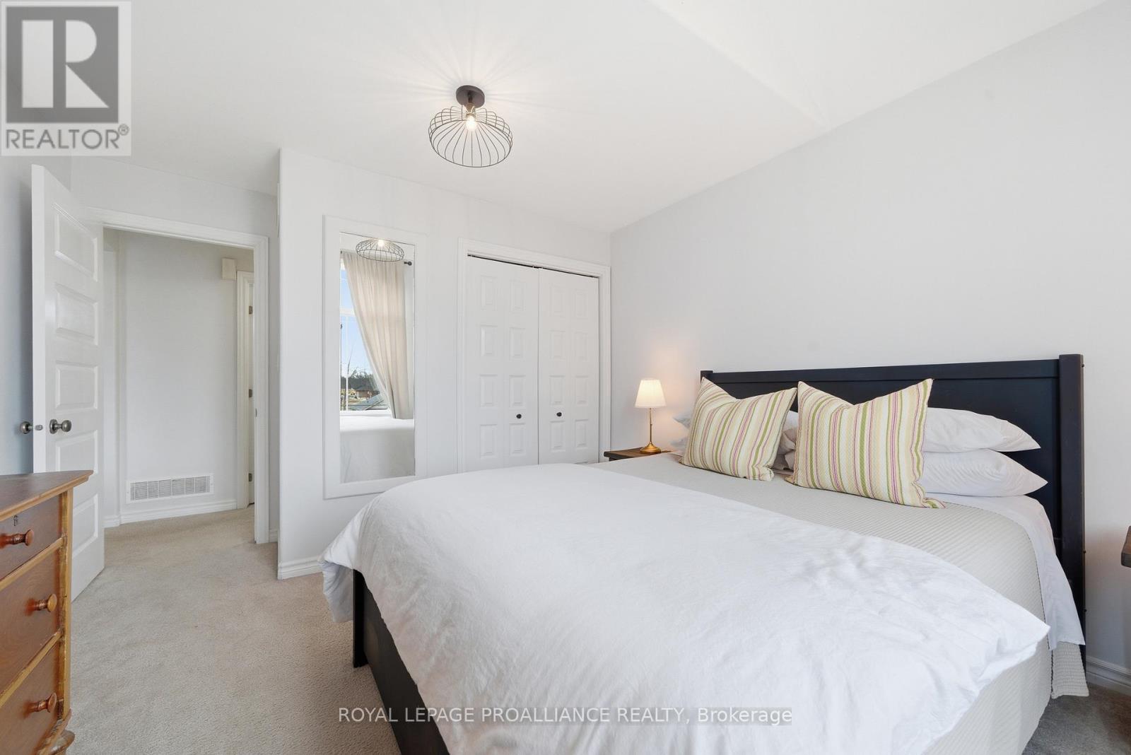 42 Windwhisper Drive, Belleville, Ontario  K0K 2V0 - Photo 24 - X12936816